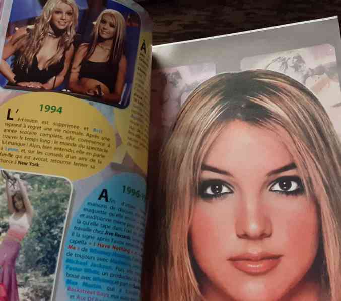 Britney Spears suvenýr francouzský Mini Magazín - foto 3