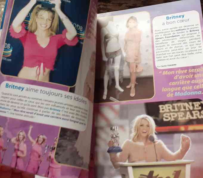Britney Spears suvenýr francouzský Mini Magazín - foto 5