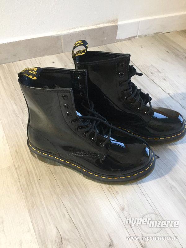 Dámské černé boty Dr. Martens