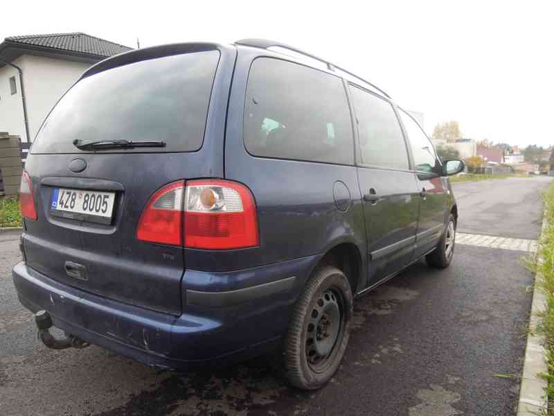 Ford Galaxy, rok 2004 - foto 4
