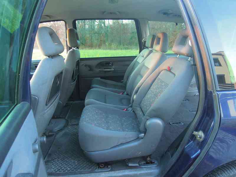 Ford Galaxy, rok 2004 - foto 9