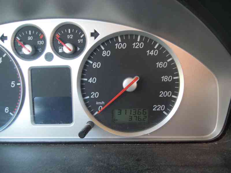 Ford Galaxy, rok 2004 - foto 7