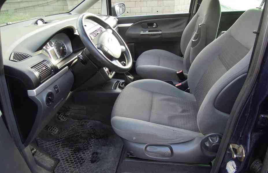 Ford Galaxy, rok 2004 - foto 12