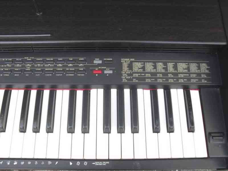 Digitální piano Roland KR350 - foto 8