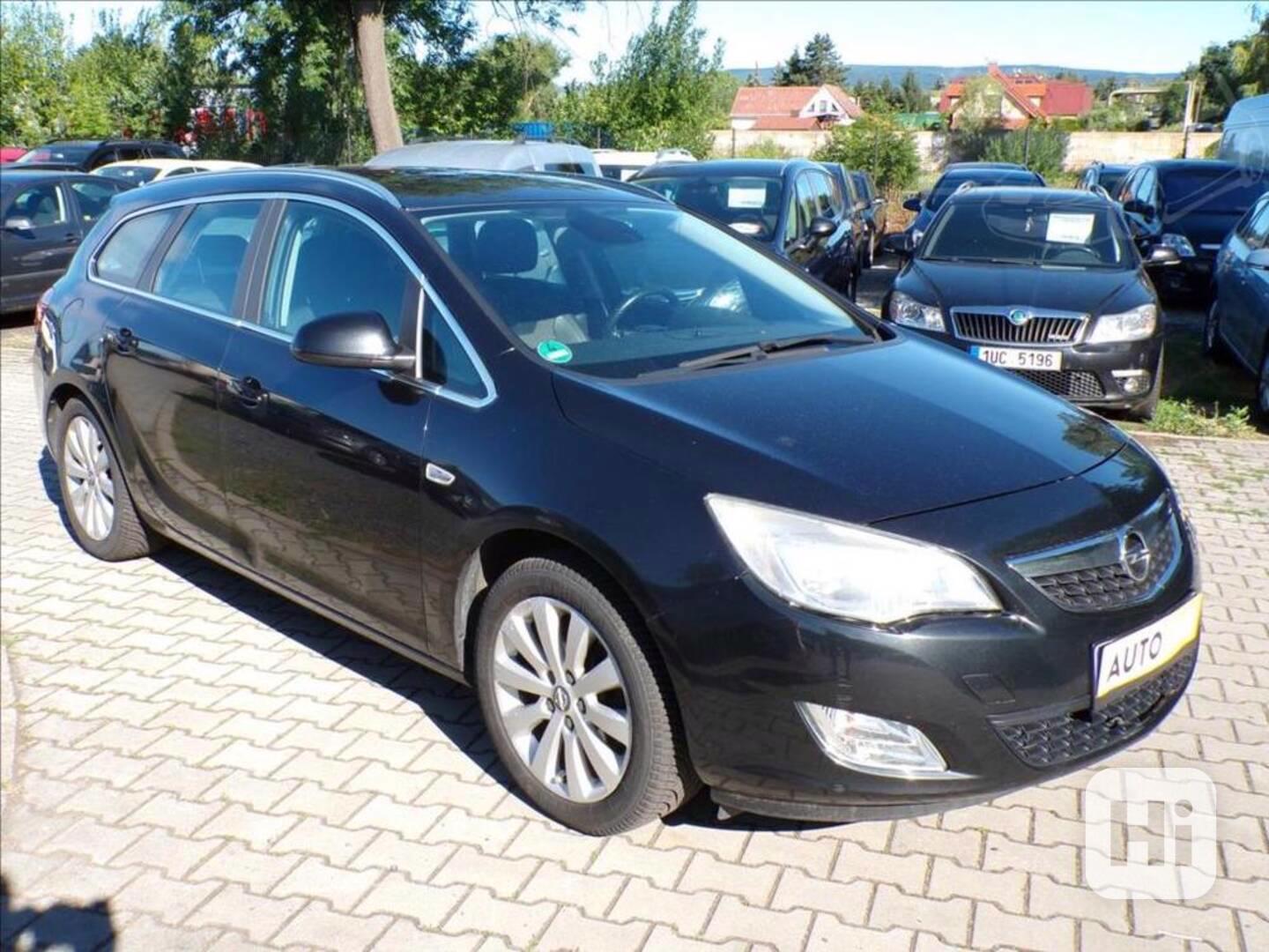 Opel Astra 1,7 CDTi - foto 1