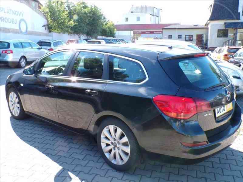 Opel Astra 1,7 CDTi - foto 4