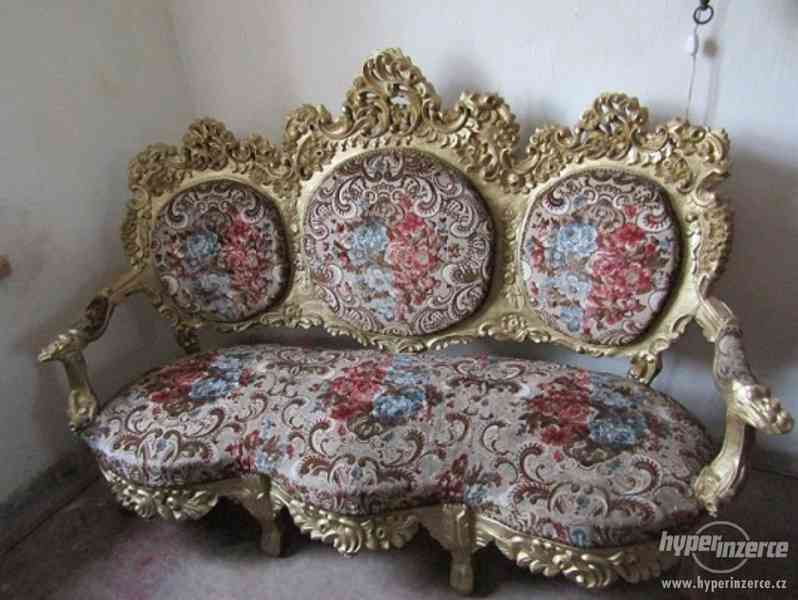 Krasna barokni sofa (vyrezavana) - foto 1