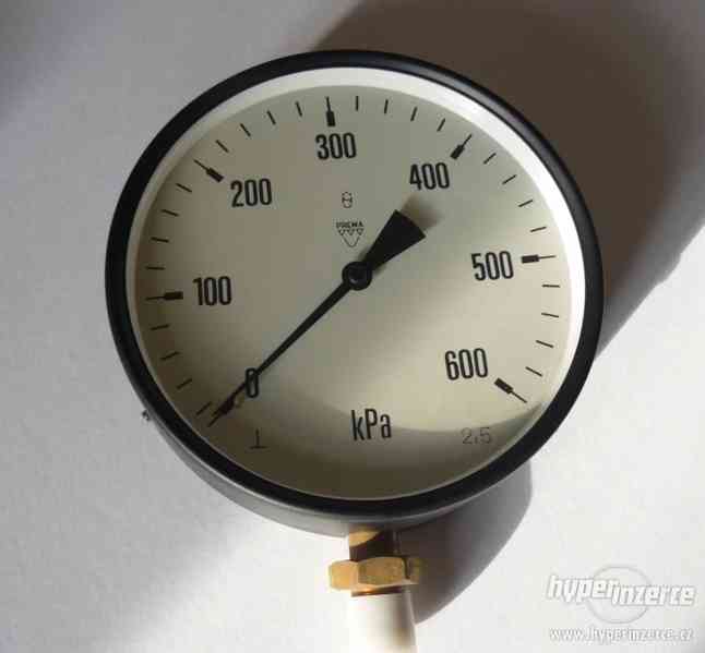 Manometr průměr 160 mm  0-600 kPa (0-6 bar) NOVÝ - foto 1