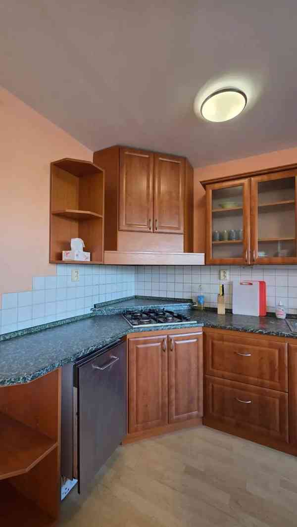 Pronájem bytu 3+kk 78 m² - foto 2