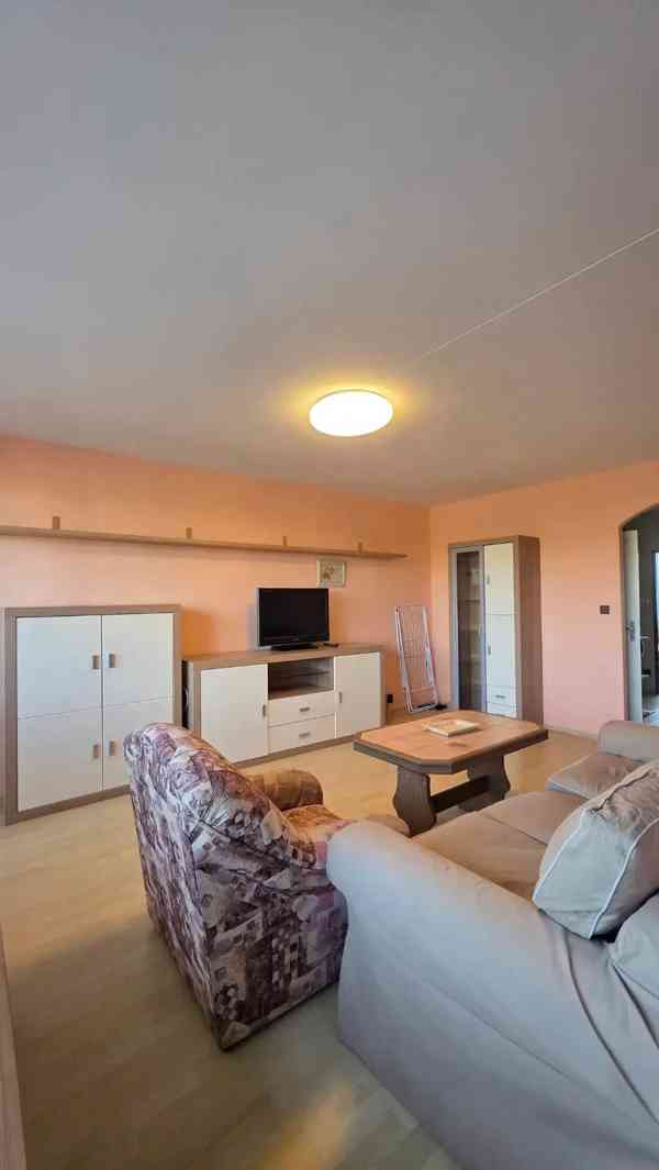 Pronájem bytu 3+kk 78 m² - foto 4