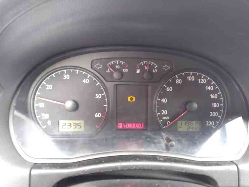VOLKSWAGEN POLO 1.4 16V COMFORTLINE AUTOMAT KLIMA - foto 17