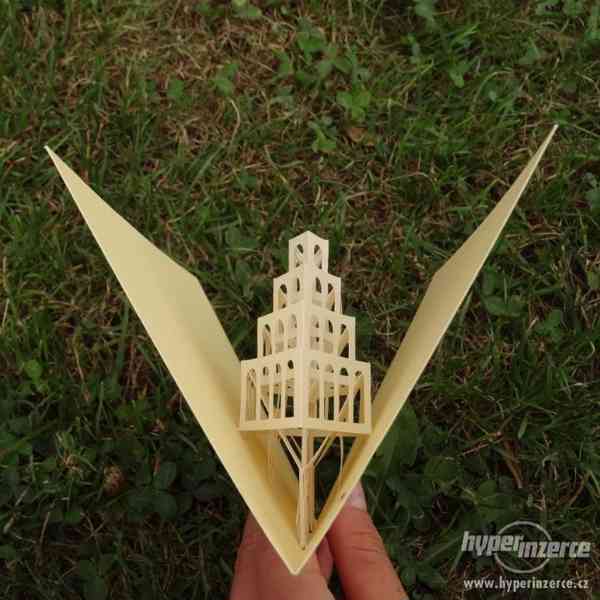 Dekorační 3D papírové rozkládací přání, stavba (S01) - foto 5