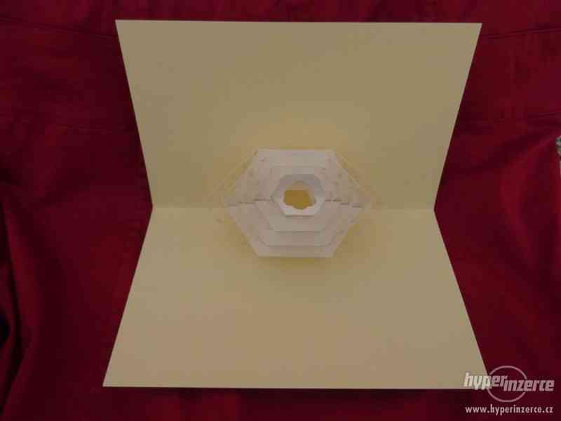 Dekorační 3D papírové rozkládací přání, stavba (S01) - foto 8