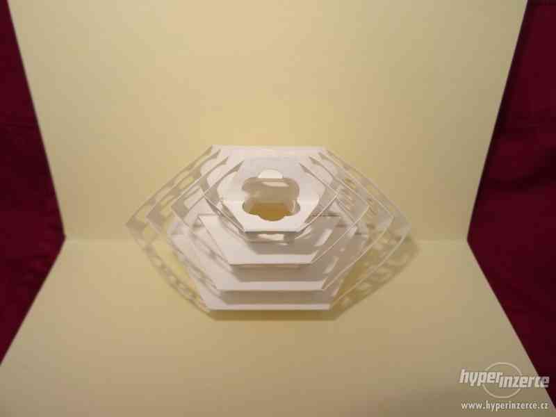 Dekorační 3D papírové rozkládací přání, stavba (S01) - foto 9