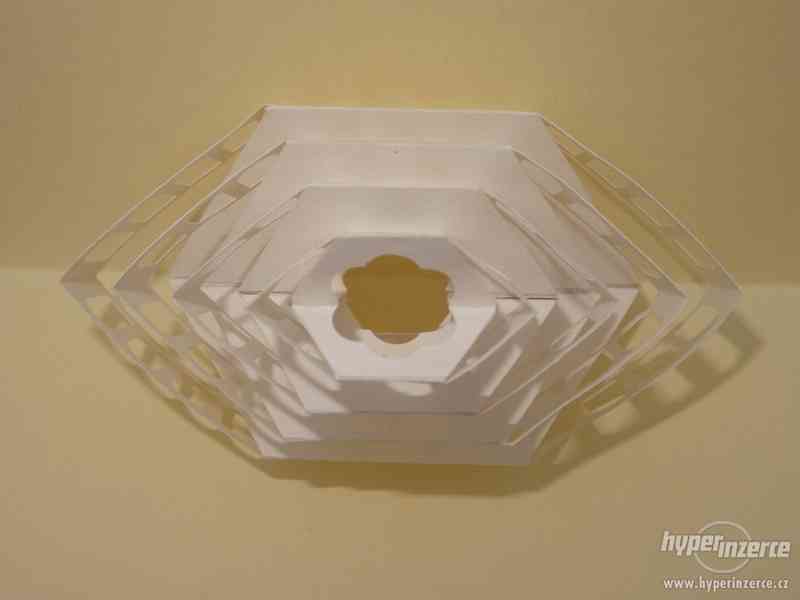 Dekorační 3D papírové rozkládací přání, stavba (S01) - foto 13
