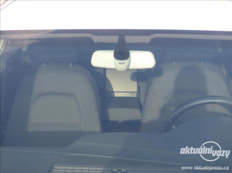 Audi A4 2.0, nafta, automat, r.v. 2015 - foto 42