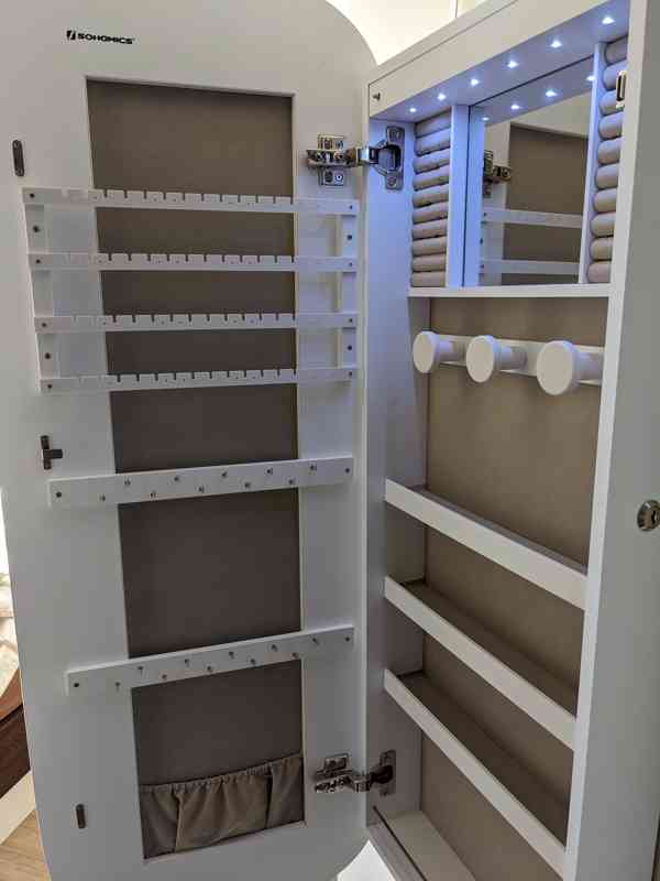 Závěsná zrcadlová šperkovnice - foto 11