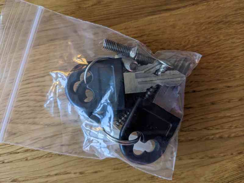 Závěsná zrcadlová šperkovnice - foto 20