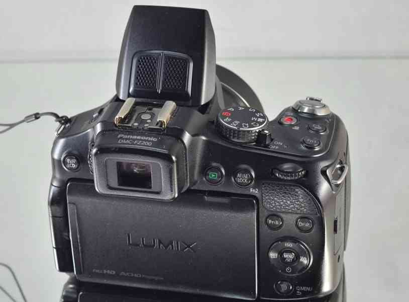 Panasonic Lumix DMC-FZ200 24x O.Zoom F2,8*Full HDV - foto 8