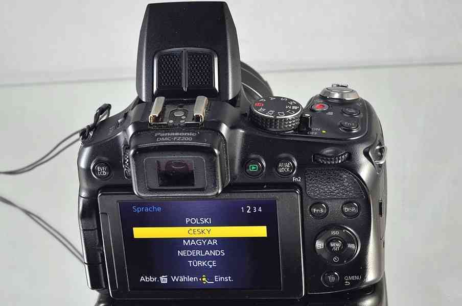 Panasonic Lumix DMC-FZ200 24x O.Zoom F2,8*Full HDV - foto 9