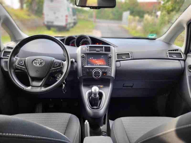 Toyota Verso 1,8i Edition-S benzín 108kw - foto 10