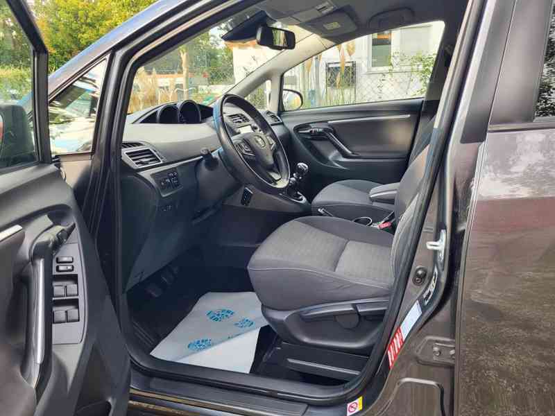 Toyota Verso 1,8i Edition-S benzín 108kw - foto 6