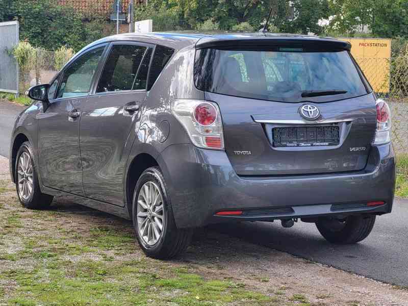 Toyota Verso 1,8i Edition-S benzín 108kw - foto 5