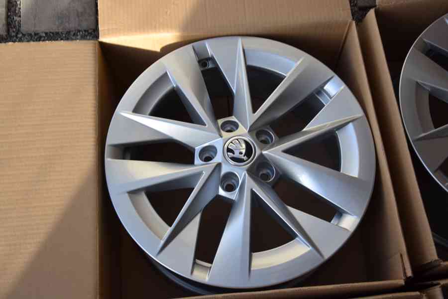 Škoda Octavia IV- 17 NOVÉ orig.ALU disky 7x17,5x112 - foto 6