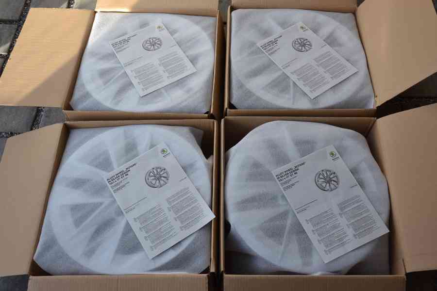 Škoda Octavia IV- 17 NOVÉ orig.ALU disky 7x17,5x112 - foto 10