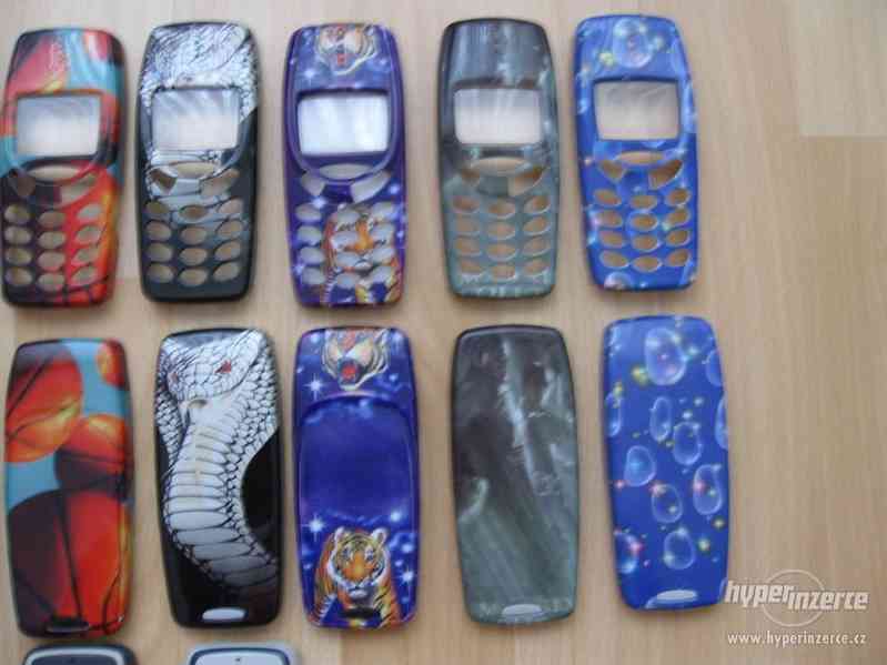 Nokia 3310 z r.2001 - kryty na mobilní telefon - foto 3