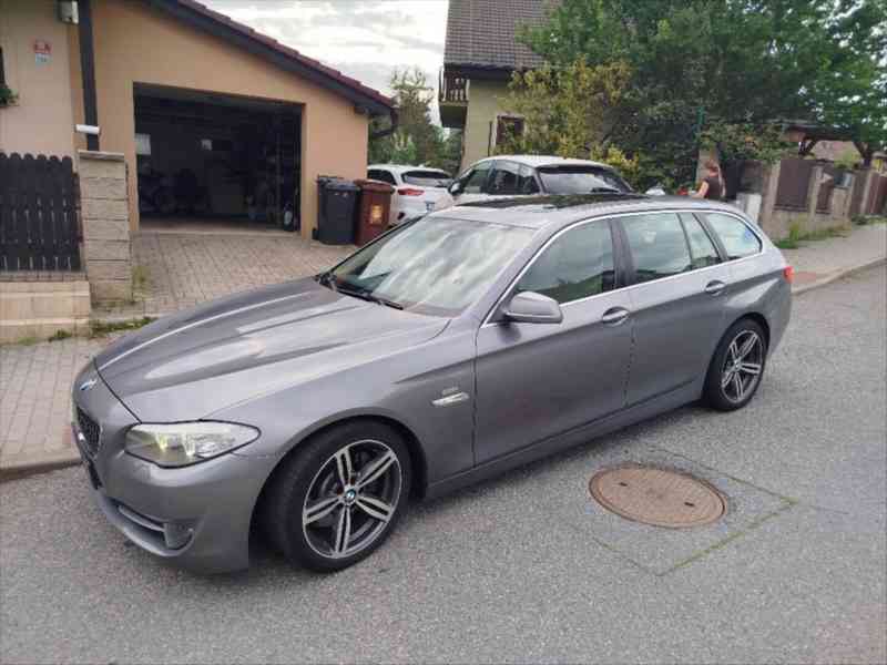 BMW Řada 5 3,0 530d F11 - foto 15