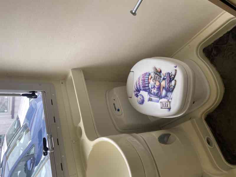 Roller team Granduca,130ps,09,garaz,klima,tempo,solar,pekny - foto 19