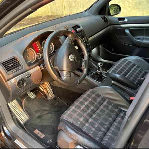 Volkswagen Golf GTI Edition 30 - foto 26