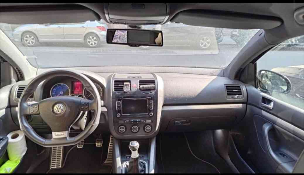 Volkswagen Golf GTI Edition 30 - foto 13