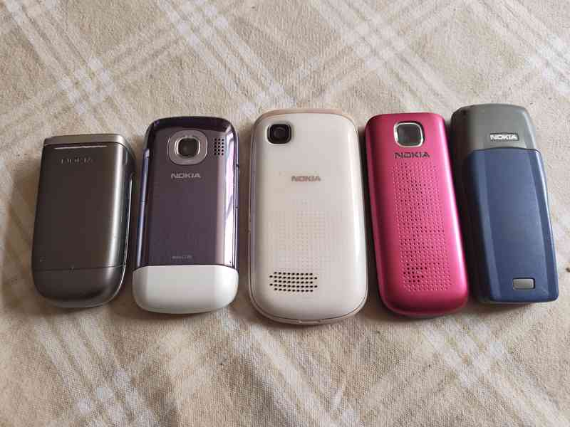 Mobilní tlačítkové telefony Nokia č.5 - foto 2