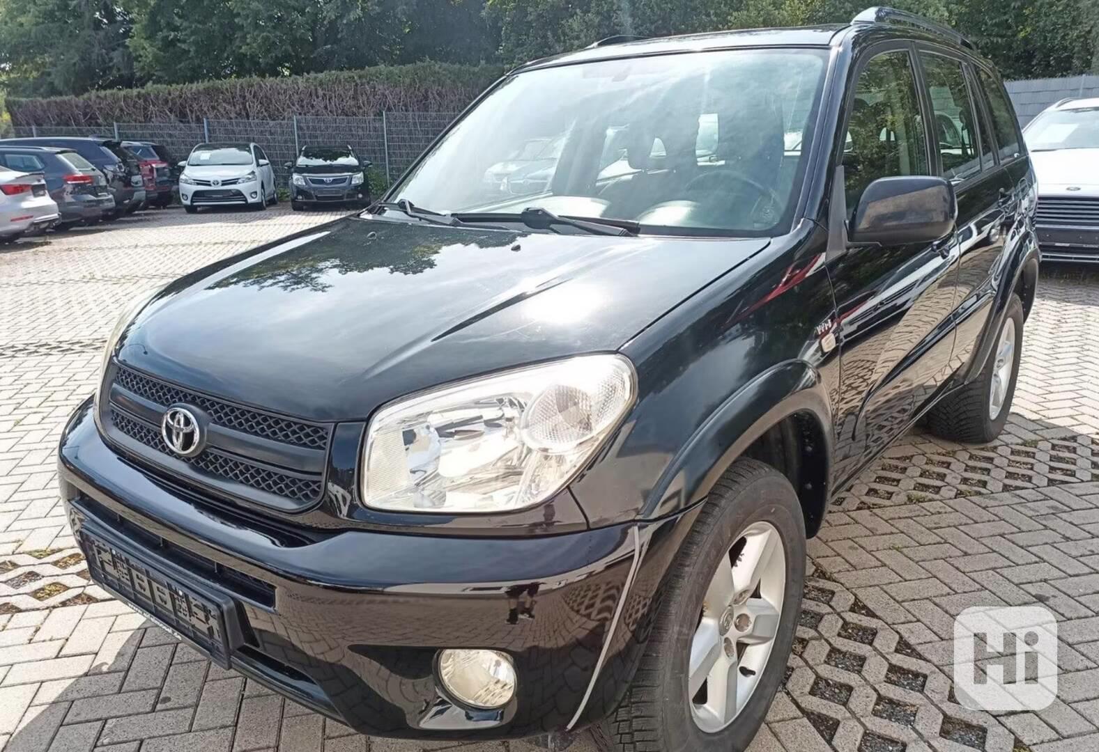 Toyota RAV 4 2.0i Executive 4X4 benzín 110kw - foto 1