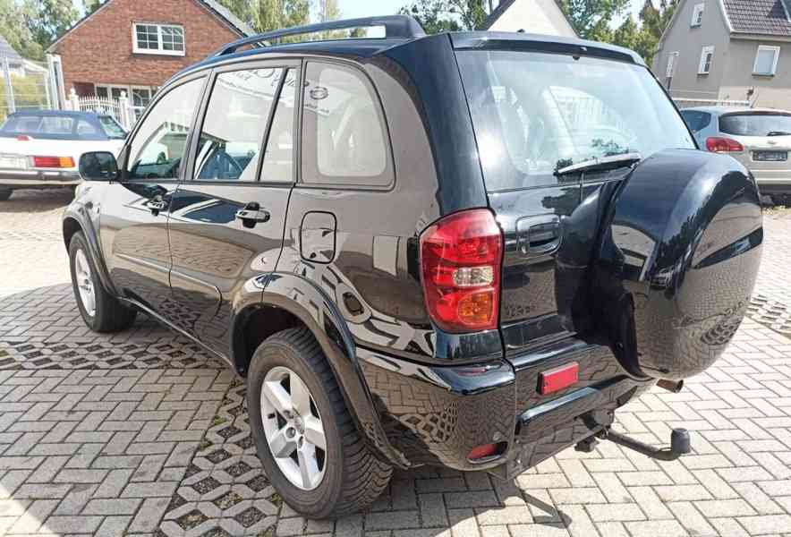 Toyota RAV 4 2.0i Executive 4X4 benzín 110kw - foto 5
