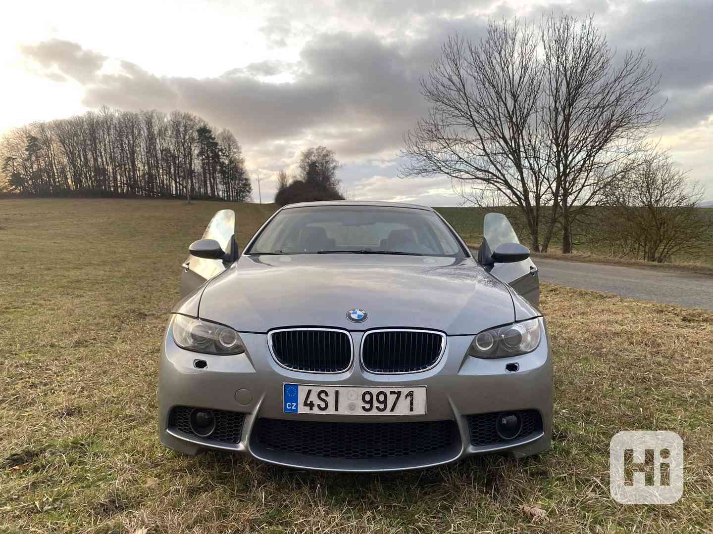 BMW E92 320i 2007 125kw - foto 1