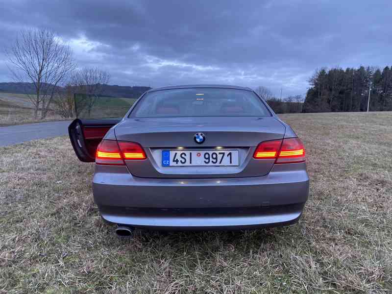 BMW E92 320i 2007 125kw - foto 31