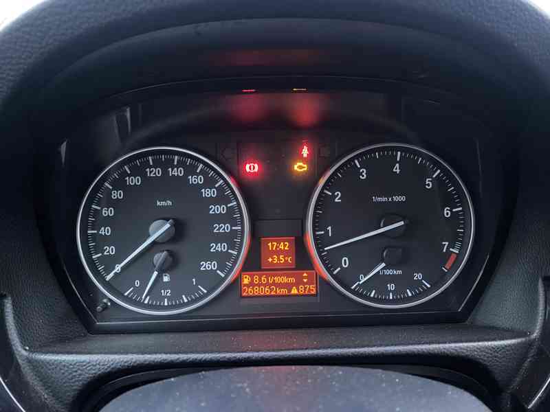 BMW E92 320i 2007 125kw - foto 21