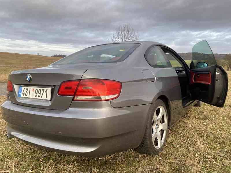 BMW E92 320i 2007 125kw - foto 4