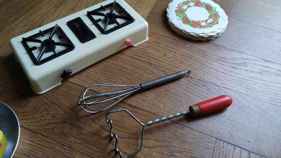 Retro nádobíčko s vymodelovaným jídlem - foto 8