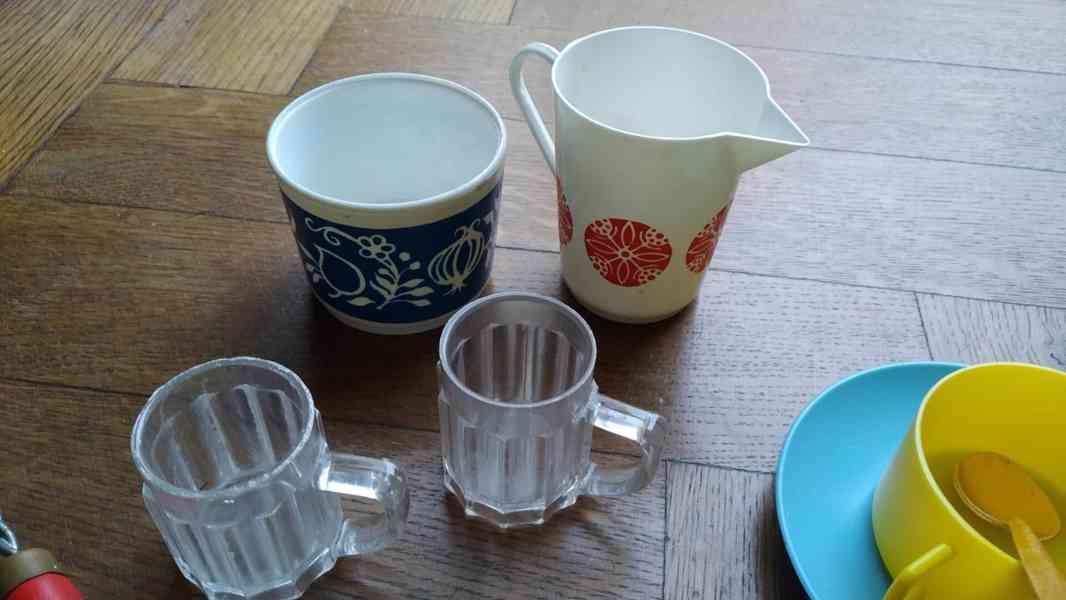 Retro nádobíčko s vymodelovaným jídlem - foto 4