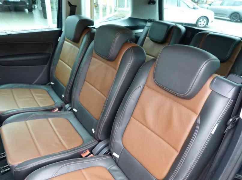Volkswagen Sharan 2,0TDI Highline 130kw - foto 14