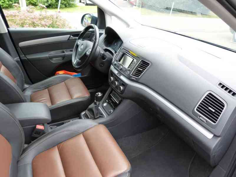 Volkswagen Sharan 2,0TDI Highline 130kw - foto 11
