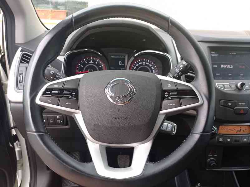 SsangYong Korando 2.0i e-XGi LPG/1MAJ/VYHŘEV - foto 24