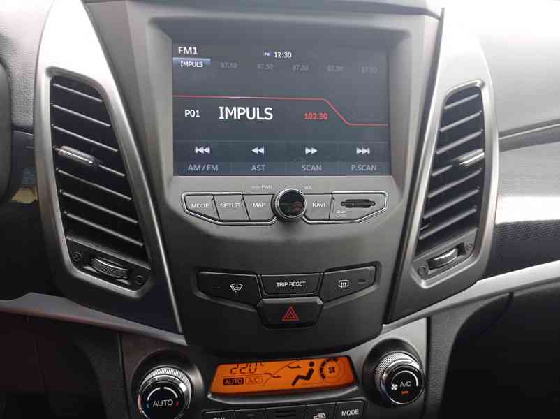 SsangYong Korando 2.0i e-XGi LPG/1MAJ/VYHŘEV - foto 25