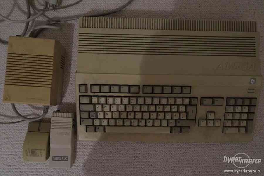 Amiga 500 s příslušenstvím - foto 1