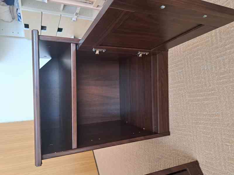 Noční stolky - foto 2