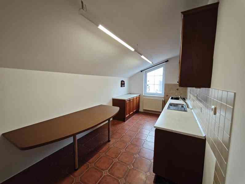 Pronájem bytu 2+1 63 m², Pardubice - Zelené Předměstí - foto 3